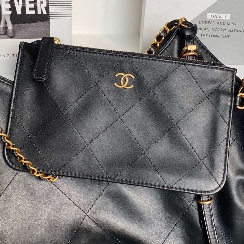 Ch**el shopping bags